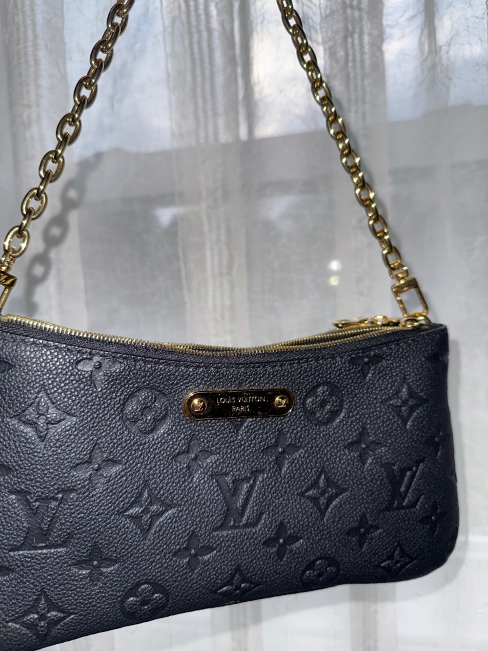 LV black Pochette Liv - Picture 2 of 6